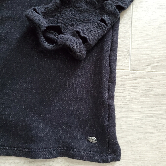 American Eagle Outfitters Size small black top - Picture 3 of 6